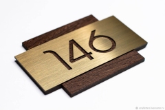 a3e9965f7a33989f0c4d47c43cup-dlya-doma-i-interera-nomerok-na-dver-plus